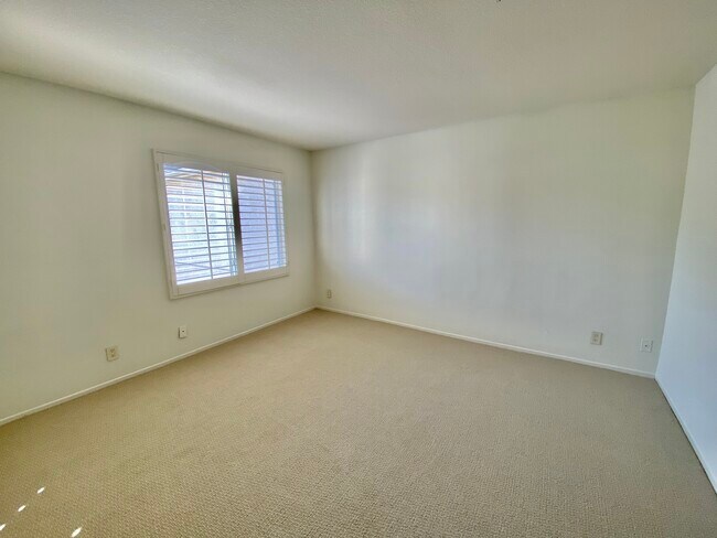 Building Photo - 7513 Hannum Ave