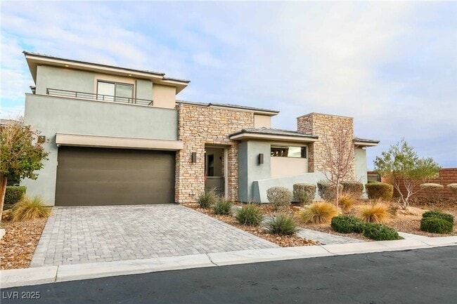 Building Photo - 2 Sugarberry Ln