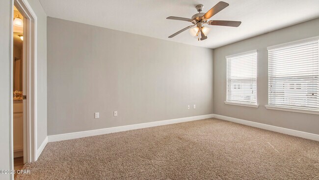 Building Photo - 7471 Shadow Lake Dr