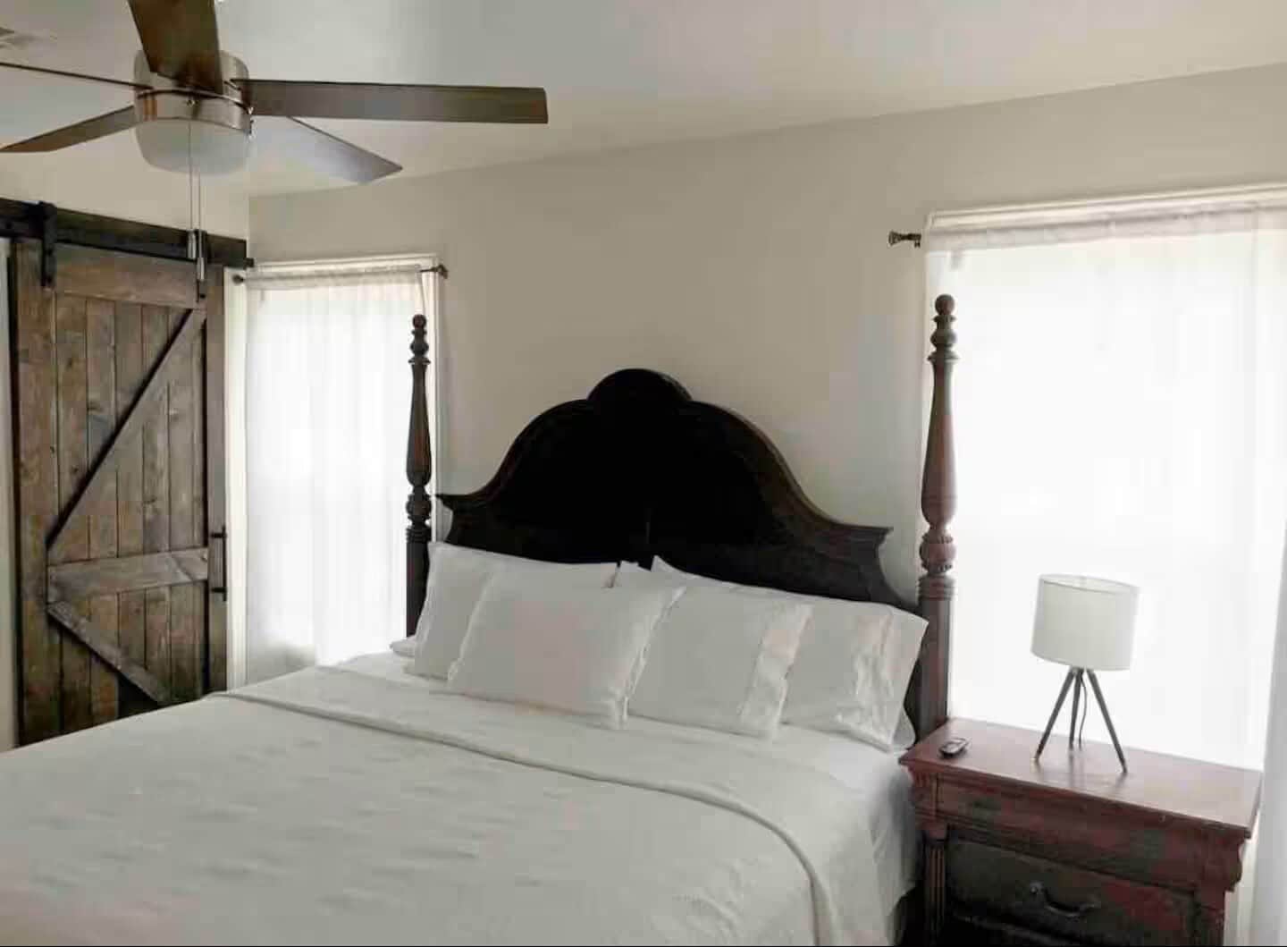 Building Photo - 2724 NW 23rd St