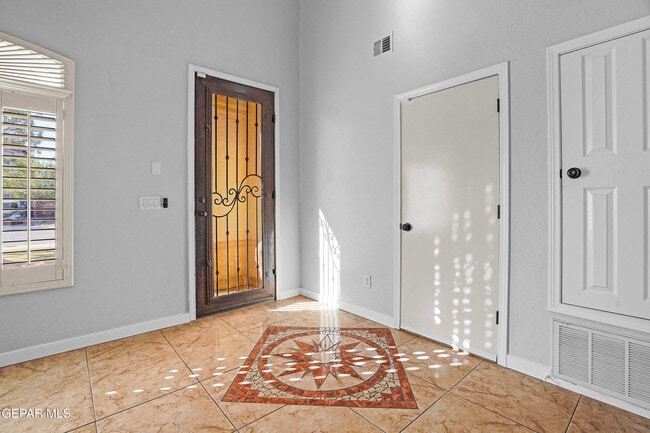 Building Photo - 12323 Sombra Grande Dr