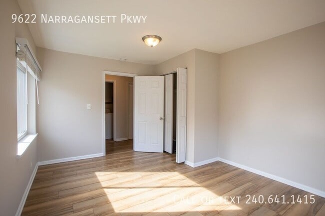 Building Photo - 9622 Narragansett Pkwy