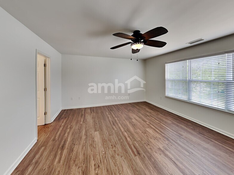Building Photo - 1205 Jordans Pond Ln