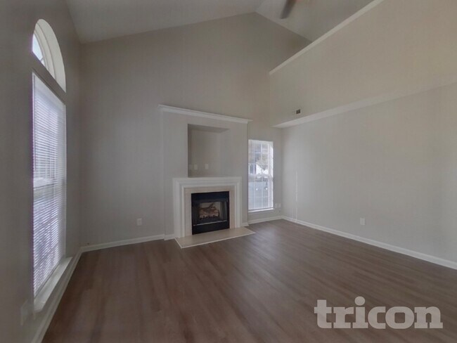 Building Photo - 9629 Green Apple Dr