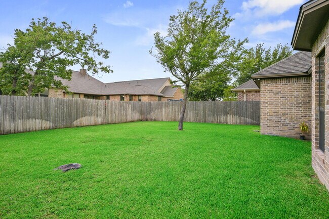 Building Photo - 4232 Rocky Rhodes Dr
