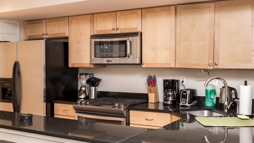 Building Photo - 1224 13th St NW