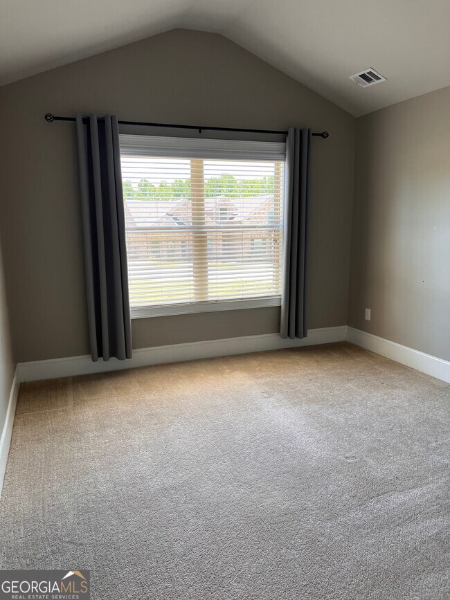 Building Photo - 4080 Mayhill Cir