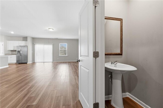 Building Photo - 21 Golden Eagle Pkwy