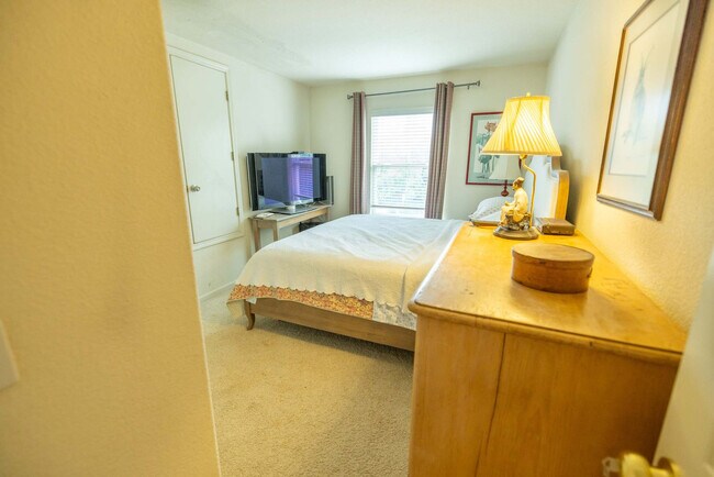 Building Photo - 115 Maybeck St