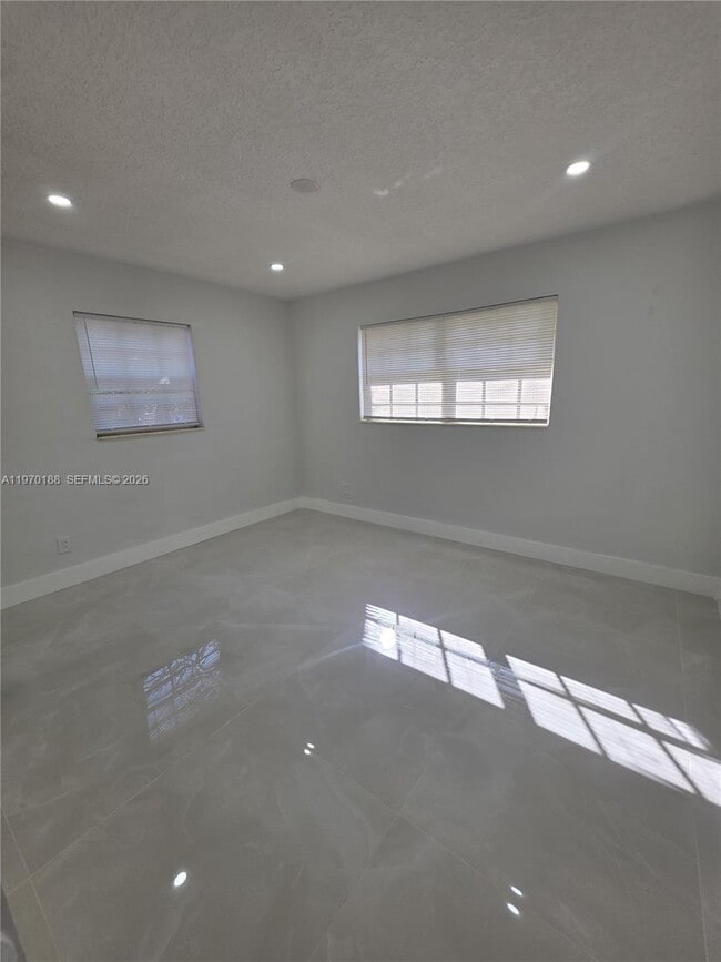 Building Photo - 2141 N 57th Terrace