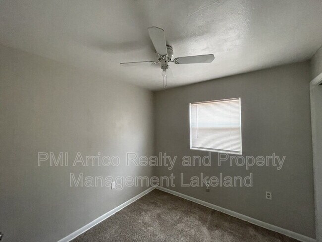 Building Photo - 5472 Old Rd 37