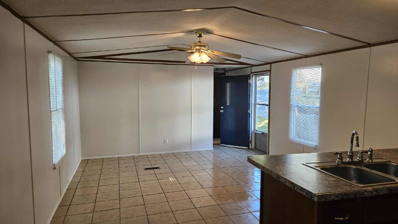 Building Photo - 1081 Hibiscus Rd