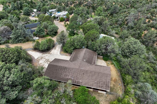 Building Photo - Nature at Your Back Door in this 3 Bedroom...