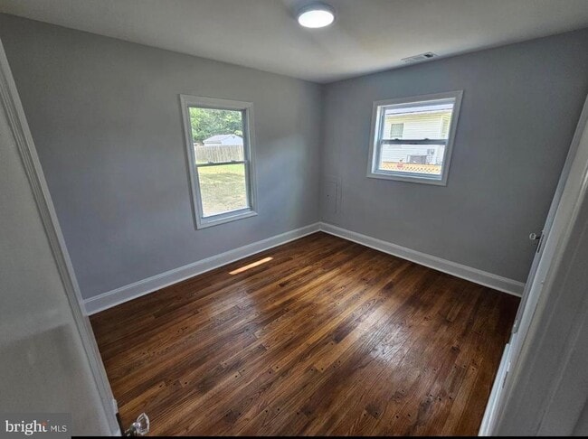 Building Photo - 2811 Lime St