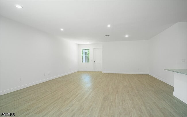 Building Photo - 7020 Palpano Cir