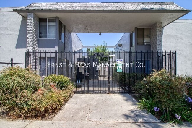 Building Photo - 5500 Ackerfield Ave