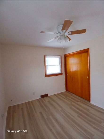 Building Photo - 304 Marshall St