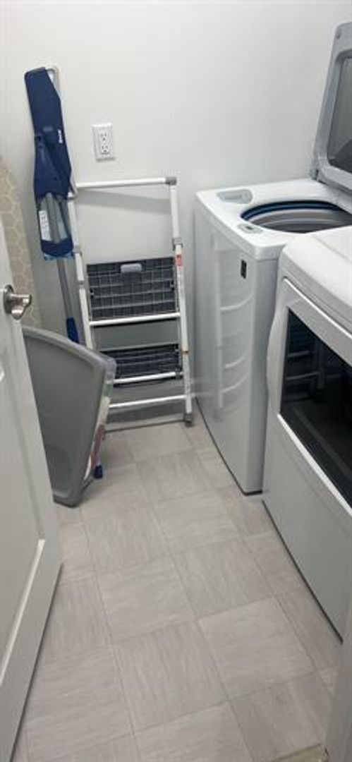 Building Photo - Welcome to Margaritaville 55 + Community