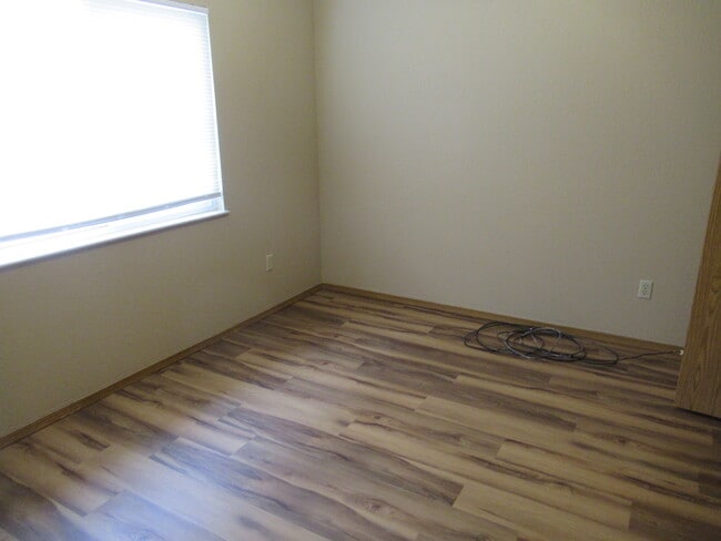 Building Photo - 1835 Landis Ct