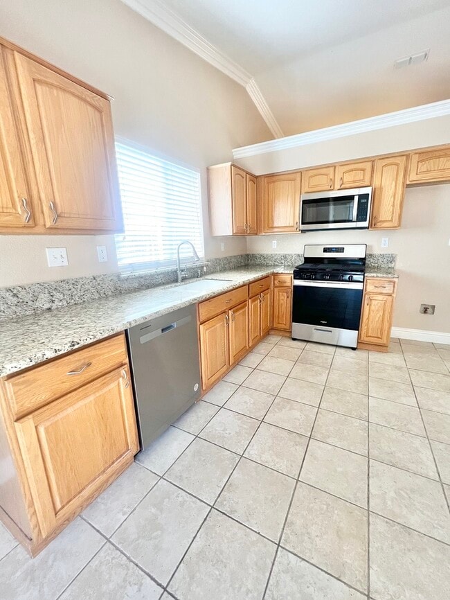 Building Photo - Beautiful 3bd/2ba Home in Rocklin!