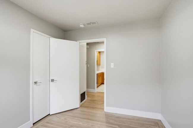 Building Photo - 2682 Coit Dr