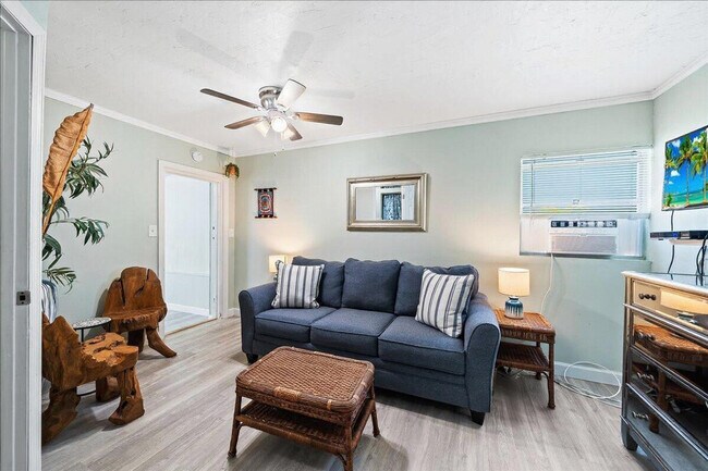 Building Photo - 140 McLeod St