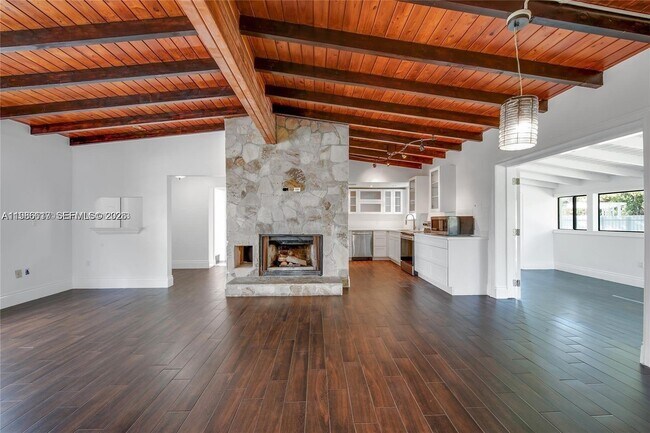 Building Photo - 9005 SW 56th St