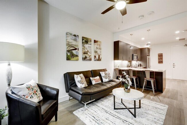 Building Photo - 222 West Ave