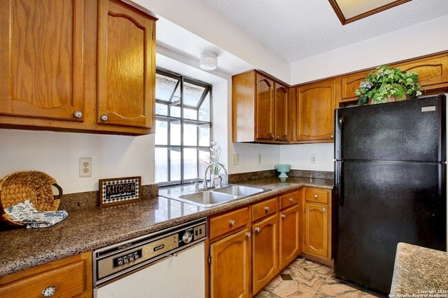 Building Photo - 5538 Timber Canyon St