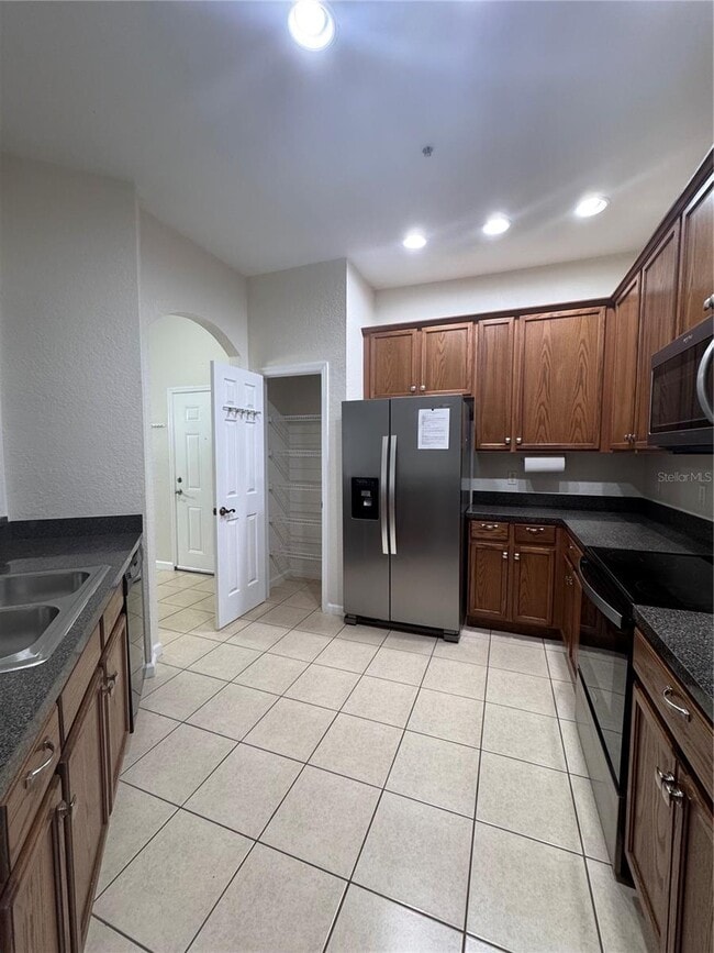 Building Photo - 3001 Greystone Loop
