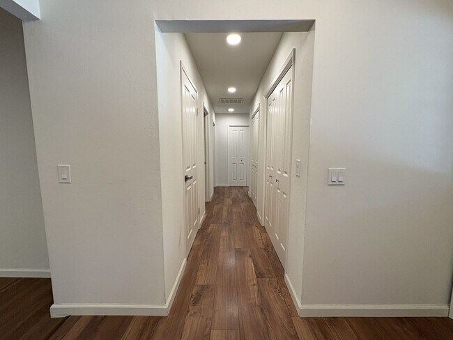 Building Photo - Stunning 4-Bedroom Home with Pool, Solar P...