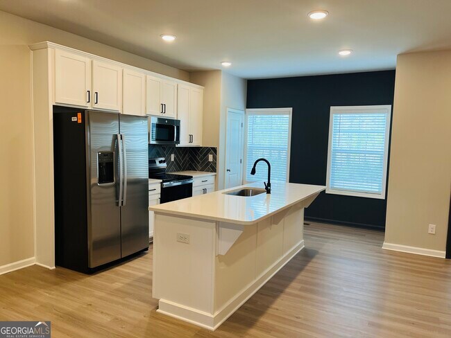 Building Photo - 33 Cobalt Ln