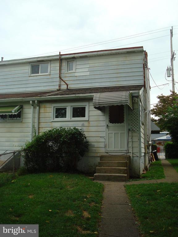 Building Photo - 506 E Nields St