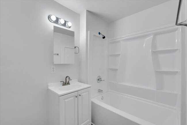 Building Photo - 158 Seay St