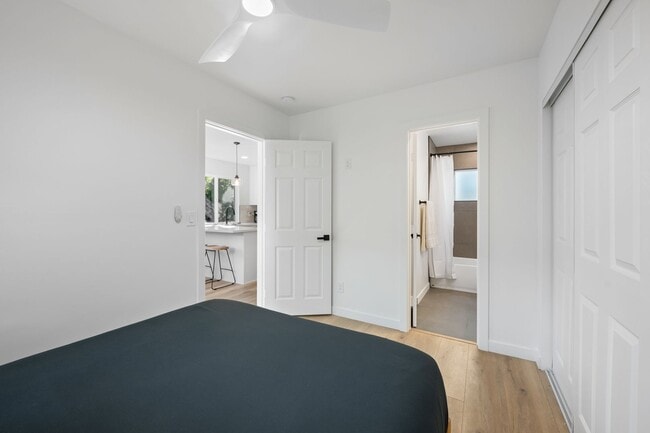 Building Photo - Fully furnished 1 bed 1 bath in Mission Beach.