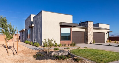 Building Photo - 2946 E Snowberry Dr