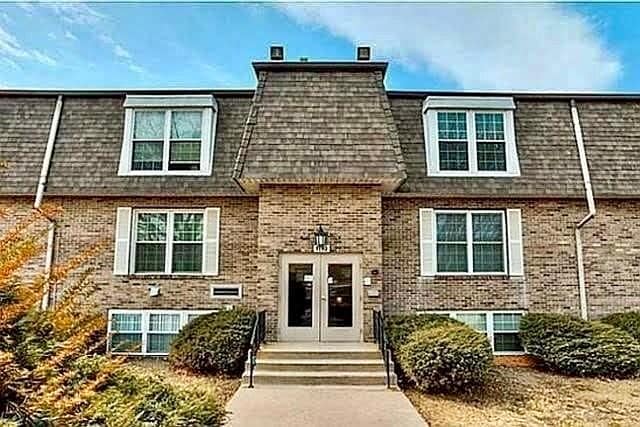 Primary Photo - 1120 E 6th St apt 3