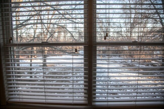 Building Photo - 33 Old Orchard Ln