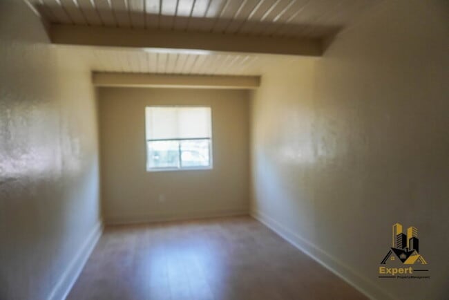 Building Photo - 697 Santiago Ave