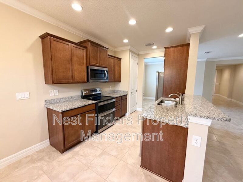 Building Photo - 29 Lakefront Ln