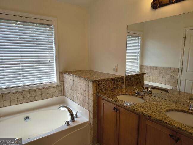 Building Photo - 1837 Appaloosa Mill Ct NE
