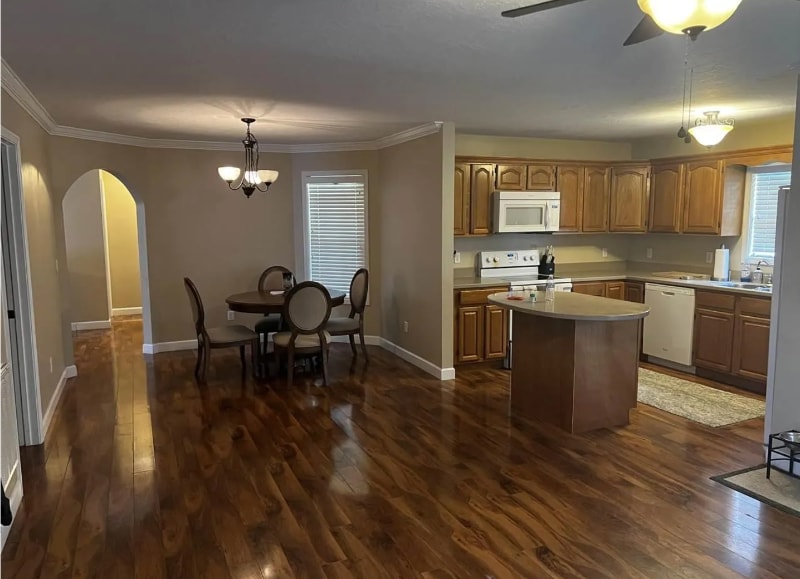 Building Photo - 225 Charger Ln