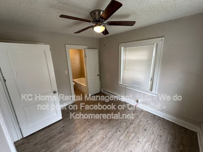 Building Photo - 305-307 N Gladstone Blvd