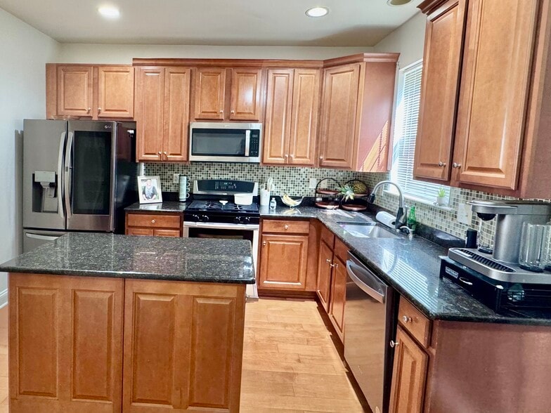 Kitchen - 31 Mallard Pl