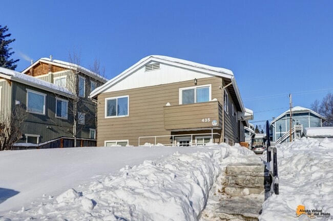 Building Photo - 435 E 10th Ave