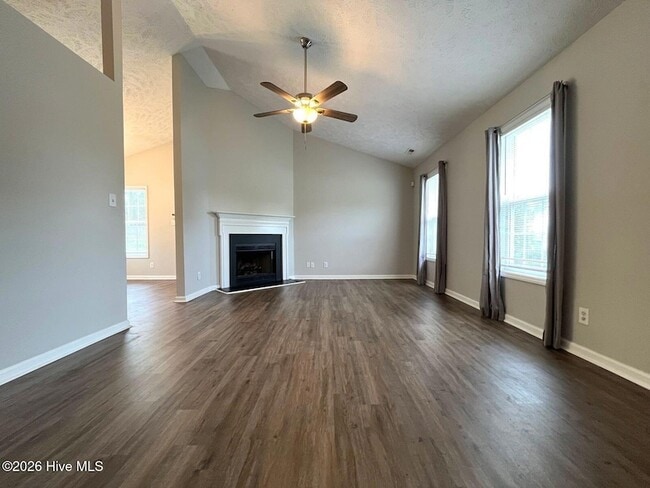 Building Photo - 477 Northwoods Dr