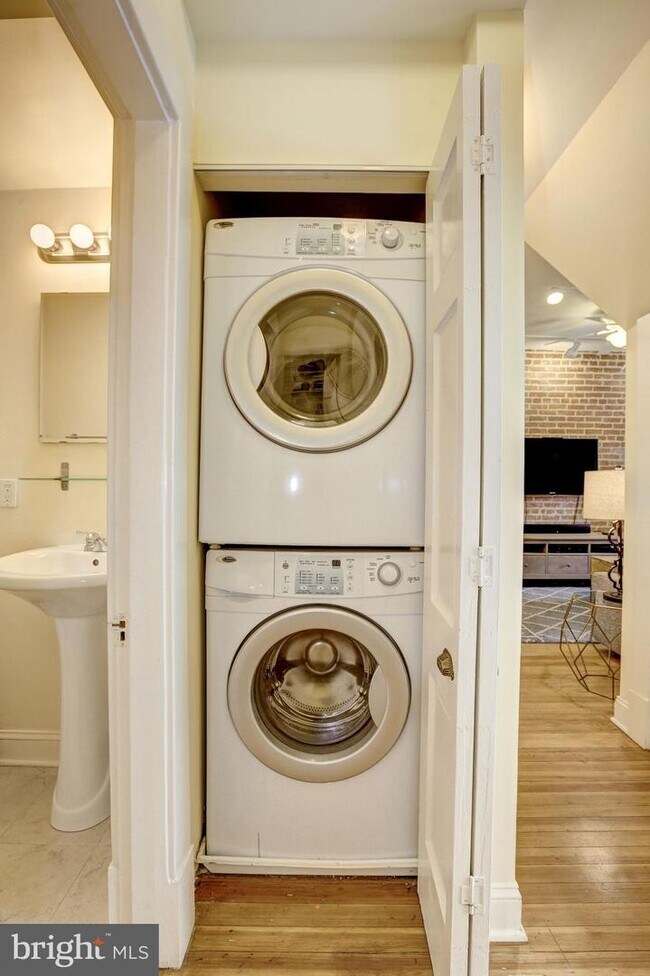 Building Photo - 4114 New Hampshire Ave NW