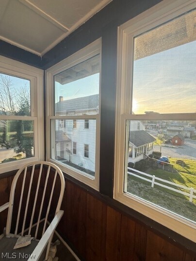 Building Photo - 107 W Main St