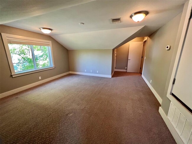 Building Photo - 5402 Avenue F