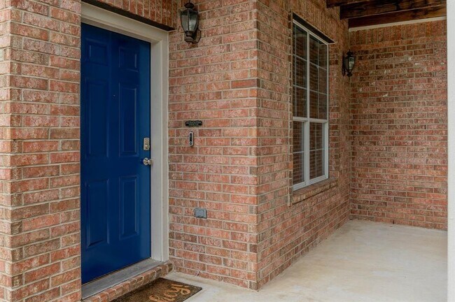 Building Photo - 1400 Orange Spice Ct